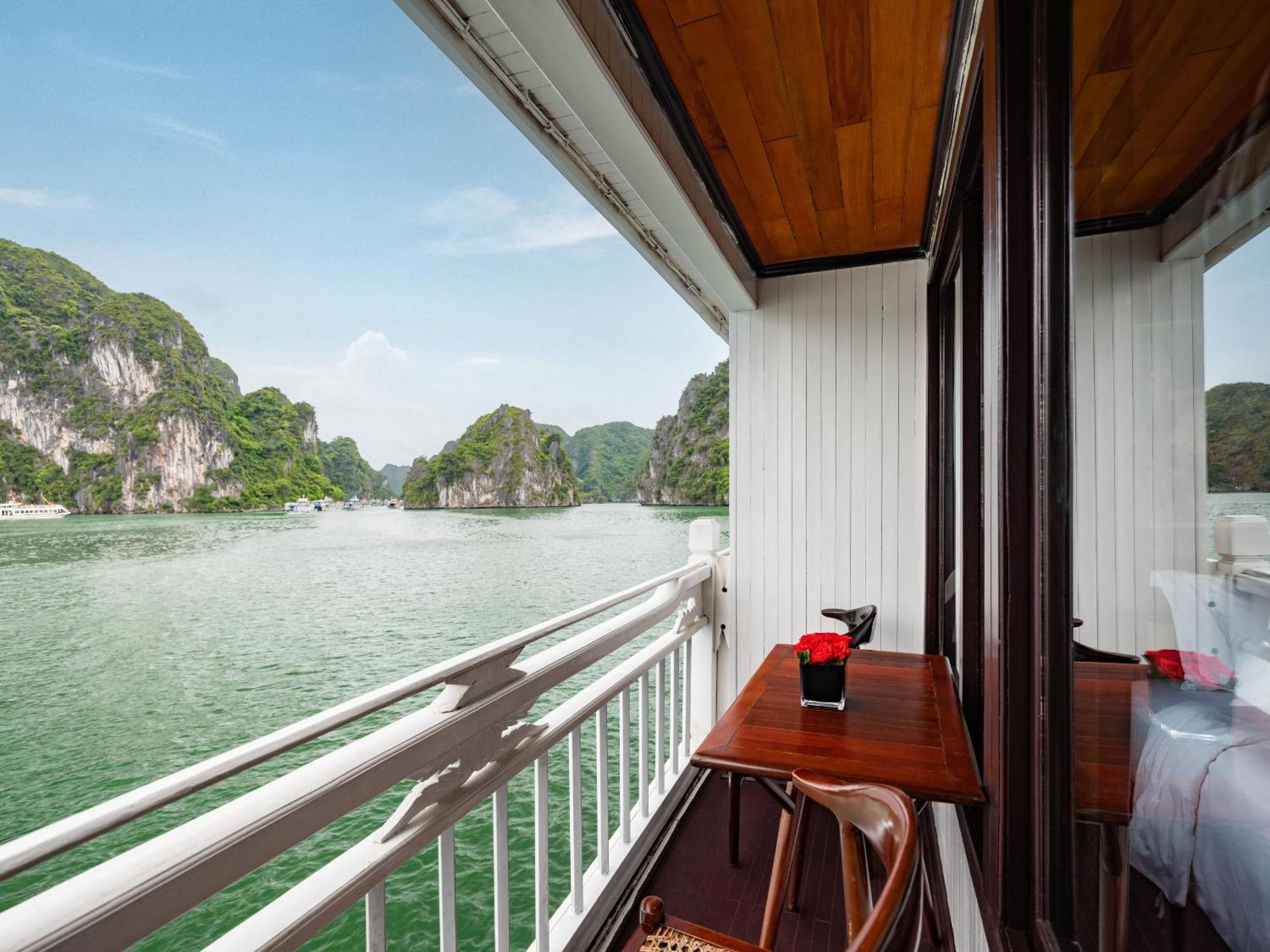 Hera Boutique Cruise Ha Long Bay Exterior foto